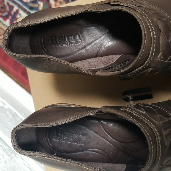 Born Brown Leather Ankle Booties 7M - Picture 9 of 16